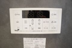 おいだき機能つきなのでお風呂に入る時間が異なるご家庭には嬉しいですね。ボタン一つで快適で便利な生活が＾＾