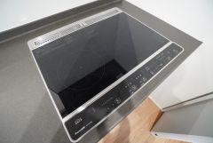汚れてもサッとふける、お手入れのしやすいIHクッキングヒーター。オール電化なので経済的です。