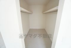 ウォークインクローゼット付きなので、毎日のコーディネートが楽しくなりそうですね＾