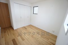 全居室収納スペース付き。 お部屋が片づいて広々と有効活用していただけそうです＾＾