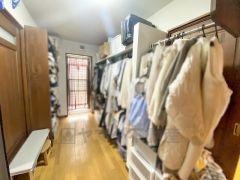 収納量たっぷりの納戸付き。ご家族の衣類や荷物をまとめて収納できます＾＾適切な場所に配置することで生活動線を短くし、家事効率も高まりますね＾＾ 