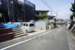 前面道路含む現地写真。