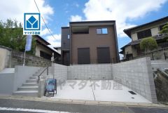 オールフローリングなのでお掃除がしやすそうですね＾＾ 急な降雨時も安心のインナーバルコニー。