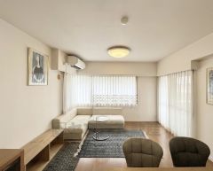 17.3帖。家族が集まる開放的なリビング。思い思いの時間を過ごしたり食事をしたり、素敵な団らんの場になりますね。