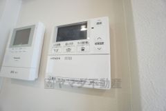 おいだき機能つきなのでお風呂に入る時間が異なるご家庭には嬉しいですね。ボタン一つで快適で便利な生活が＾＾