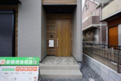 家の顔となる玄関扉がかっこいいと、たくさんの人を招き入れたくなりますね＾＾