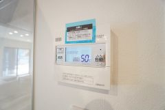 おいだき機能つきなのでお風呂に入る時間が異なるご家庭には嬉しいですね。ボタン一つで快適で便利な生活が＾＾