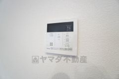 おいだき機能つきなのでお風呂に入る時間が異なるご家庭には嬉しいですね。ボタン一つで快適で便利な生活が＾＾