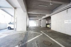 紫外線などから守ってくれます。車が汚れにくく、面倒な洗車回数も減少します。
