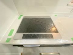 お手入れのしやすいIHクッキングヒーターです。3口コンロなので、効率よくお料理が楽しめます。毎日のお料理も楽しくなりますね＾＾