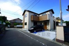 全面道路も広く、車通りも少ないので、駐車もラクラクです＾＾