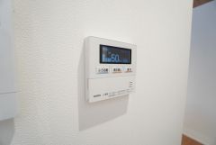 おいだき機能つきなのでお風呂に入る時間が異なるご家庭には嬉しいですね。ボタン一つで快適で便利な生活が＾＾