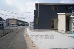 前面道路は南東側約3.5ｍ公道に面しています＾＾