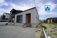 生活がワンフロアで完結する平屋建て＾＾ 最新の設備で気持ちの良い新生活を送りませんか。お問い合わせお待ちしております＾＾
