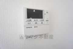 おいだき機能つきなのでお風呂に入る時間が異なるご家庭には嬉しいですね。ボタン一つで快適で便利な生活が＾＾