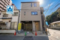 カースペース車庫1台確保＾＾ 西鉄バス「給油センター」停まで徒歩約3分＾＾