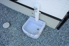 同仕様写真。 あると便利な外水栓。ガーデニングに、洗車に、泥遊びやペットの散歩の後に。