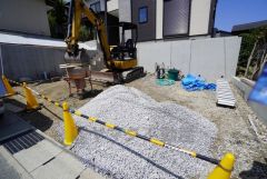 駐車スペースはゆとりある3台分を確保。マイカー用に、お客さま用に、余裕を持ってご利用いただけます＾＾ 