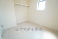 住む人のこだわりを活かす洋室＾＾オープンクローゼットもあり荷物もすっきり片付けられ、ゆとりのある暮らしが出来ます＾＾ 