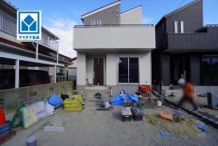 1号棟。スーパー・コンビニ・ドラッグストアなど周辺環境充実＾＾ JR鹿児島本線「笹原」駅まで徒歩約17分。