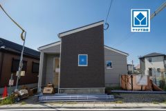 LDKが明るい南東側採光。トイレ・浴室にも窓付きなのでお家のどこにいても明るい光が差し込みます。