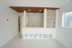 木目の下げ天井がオシャレな対面式キッチン＾＾