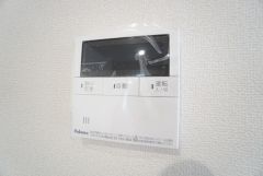 おいだき機能つきなのでお風呂に入る時間が異なるご家庭には嬉しいですね。ボタン一つで快適で便利な生活が＾＾