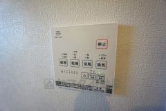 浴室暖房乾燥機付きなので梅雨時期や花粉、PM2.5が酷いときなどのお洗濯に便利ですね＾＾