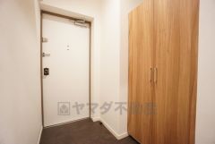 ご家族の靴をスッキリと片付けられるシューズボックス付きの玄関です＾＾スッキリと片付いた玄関は気持ちがいいです。 