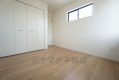 住む人のこだわりを活かす洋室＾＾広めのクローゼットもあり荷物もすっきり片付けられ、ゆとりのある暮らしが出来ます＾＾