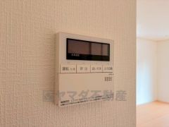 おいだき機能つきなのでお風呂に入る時間が異なるご家庭には嬉しいですね。ボタン一つで快適で便利な生活が＾＾