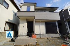 スーパー、コンビニ、ドラッグストアまで徒歩約15分圏内＾＾周辺環境充実しています＾＾