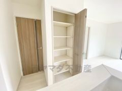 キッチン横には大容量パントリー完備＾＾