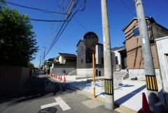 前面道路は西側約4ｍに面しています＾＾