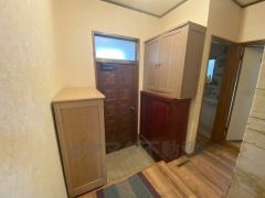 玄関。 掲載画像は、見やすさ向上のため一部加工・補正を施している場合があります。現地の状況や実際の仕様と異なる場合は、現況を優先させていただきます。 