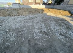 駐車スペースはゆとりある並列3台分を確保。マイカー用に、お客さま用に、余裕を持ってご利用いただけます＾＾ 