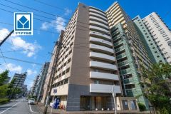 角部屋＾＾最上階。市街地徒歩圏内。R8年7月リノベーション完了＾＾キッチン・風呂・トイレ・洗面台交換、クロス・フロアタイル貼替など＾＾