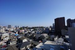 バルコニーからの眺望です＾＾ 前面に遮る建物がないので見晴らしがいいですね＾＾ 