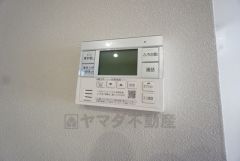 おいだき機能つきなのでお風呂に入る時間が異なるご家庭には嬉しいですね。ボタン一つで快適で便利な生活が＾＾
