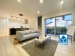 家族が集まる開放的なリビング。思い思いの時間を過ごしたり食事をしたり、素敵な団らんの場になりますね＾＾