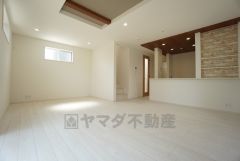 団らんの時間を過ごすリビングダイニング。