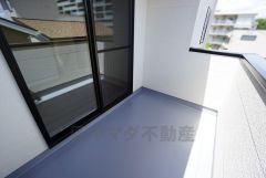 日当たりが良さそうなバルコニー。