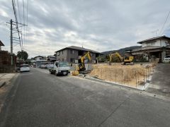 住人以外の車の進入も少なく、小さなお子様を持つご家庭にも安心です。