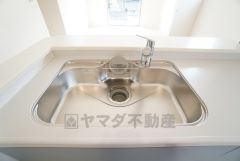 大きなお鍋も楽々洗える幅の広いシンクです＾＾