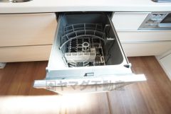 炊事時間を大幅に短縮できる食器洗浄乾燥機付き＾＾食器を洗う手間が減るので家族とのコミュニケーションの時間や自分の時間が増えますね。