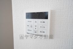 おいだき機能つきなのでお風呂に入る時間が異なるご家庭には嬉しいですね。ボタン一つで快適で便利な生活が＾＾