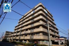 2024年9月内装全面リフォーム済み＾＾ 最上階＆角部屋で日当たり・眺望良好＾＾ 徒歩5分圏にスーパー、コンビニ、小学校、病院も＾＾