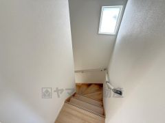 リビング階段は顔を合わせる時間が増えるので、ご家族とのコミュニケーションがとりやすく距離がグッと縮まりそうですね＾＾