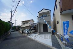 最新の設備で気持ちの良い新生活を送りませんか。毎日のお料理やバスタイムが楽しみになりますね。お気に入りの家具とインテリアで素敵な部屋を作りましょう。