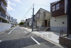 前面道路含む現地写真。